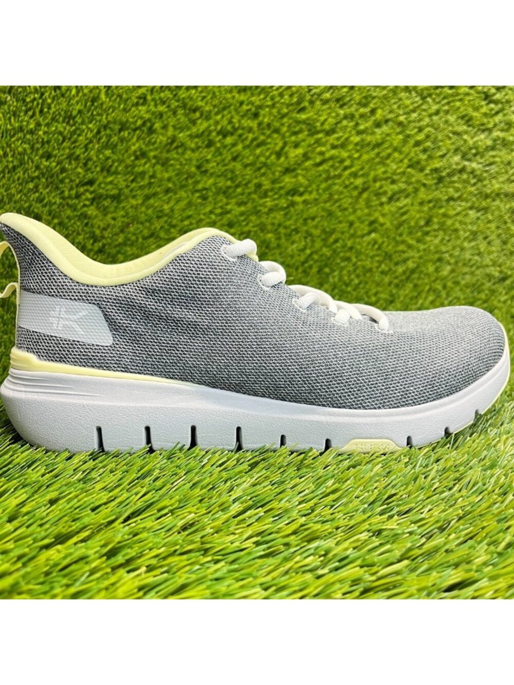 Kuru Flex Via Womens Size 9 Gray White Athletic Running Walking Shoes Sneakers